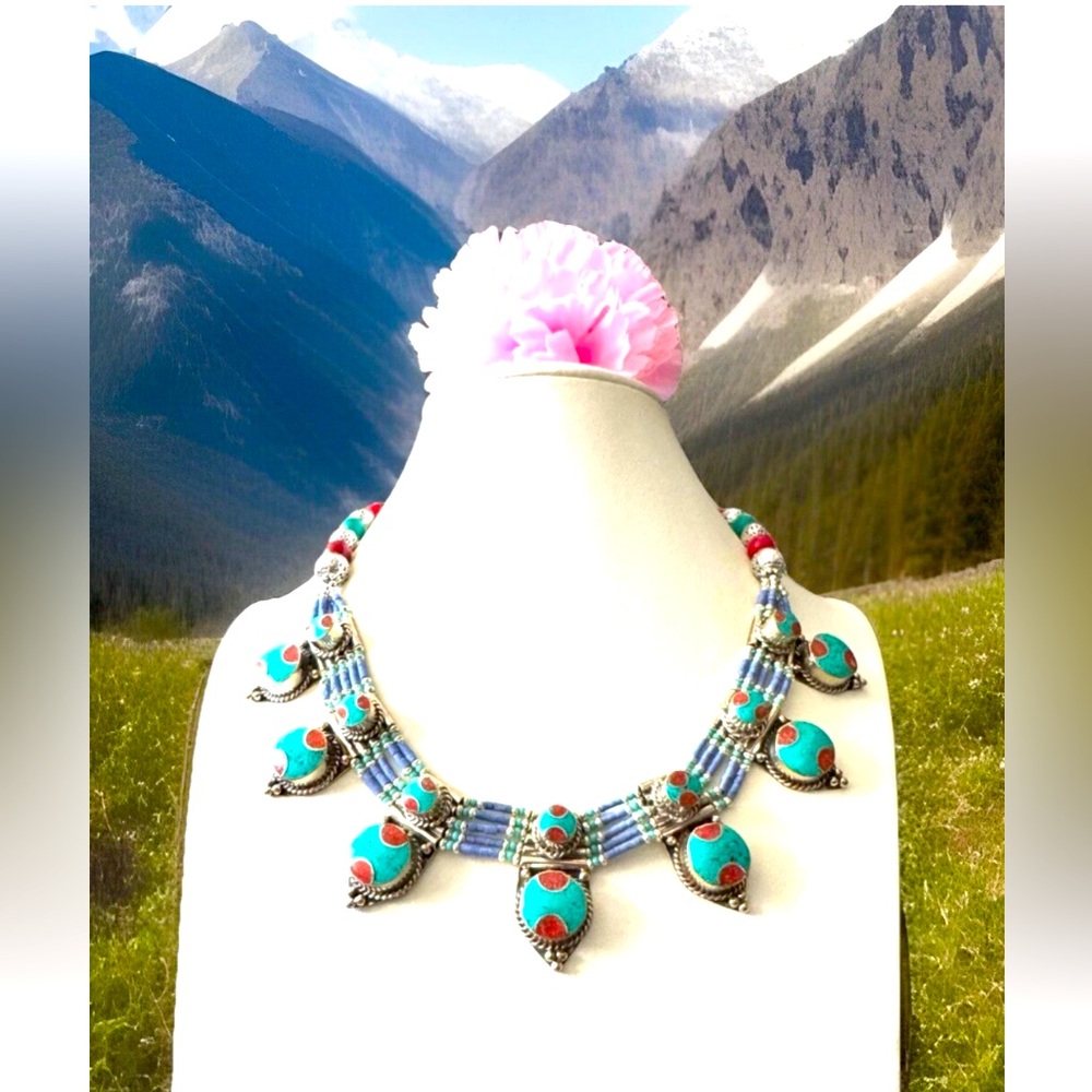 Vintage and ethnic style handcrafted necklace inlay stones & Tibetan silver 139g